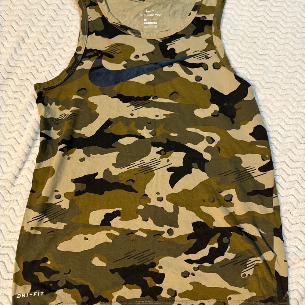 Nike Camo Dri-FIT Tank Top in Green and Black
